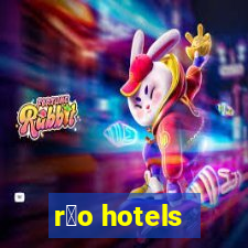 r铆o hotels