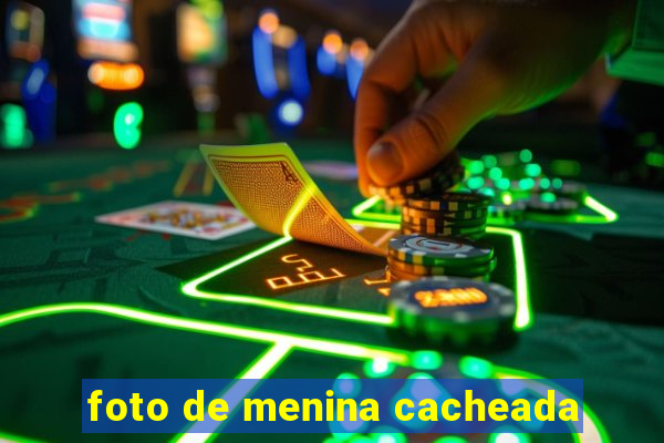 foto de menina cacheada