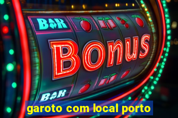 garoto com local porto